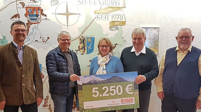 Die Bürgermeister der Gemeinden Train, Siegenburg und Wildenberg freuten sich über die Förderung aus dem Klimafonds seitens der ESB.