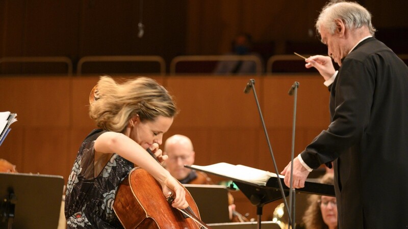 Die Cellistin Sol Gabetta spielt die Kadenz des Cellokonzerts Nr. 1 von Dmitri Schostakowitsch.
