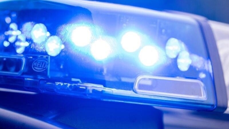Laut Polizei kam es in Regensburg zu zwei ähnlichen Vorfällen. Ein Unbekannter berührte ein Mädchen am Gesäß. (Symbolbild)