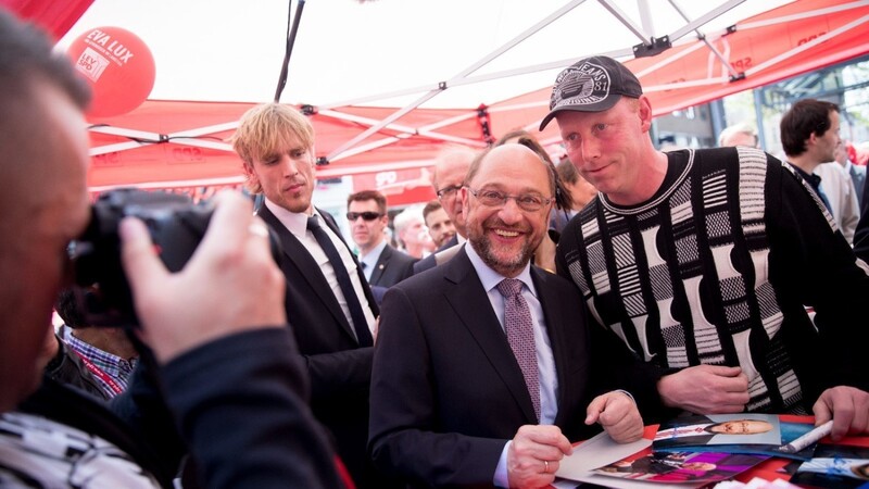Schon das absehbare Ende der rot-grünen Koalition in Nordrhein-Westfalen wäre nach Ansicht eines Parteienforschers ein schlechtes Signal für die SPD bundesweit.
