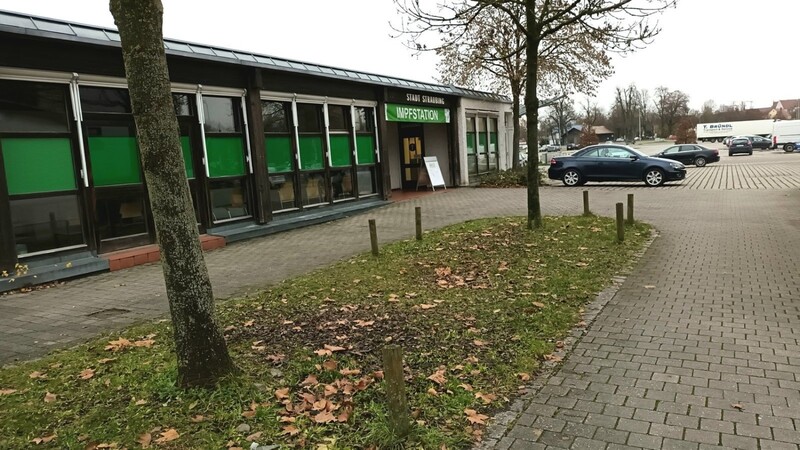 Die kommunale Impfstation Am Hagen (Bild) sowie die Impfstation des Klinikums im Gäubodenpark schließen zum 30. Dezember ihre Tore.