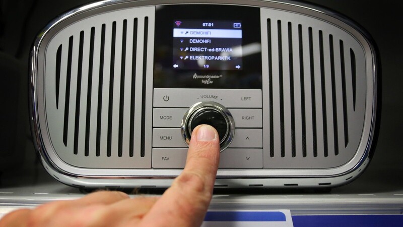 Das Radio im Retro-Look: Ob aus Nostalgie oder purer Gewohnheit - aus vielen Haushälten ist das kleine Gerät nicht mehr wegzudenken.