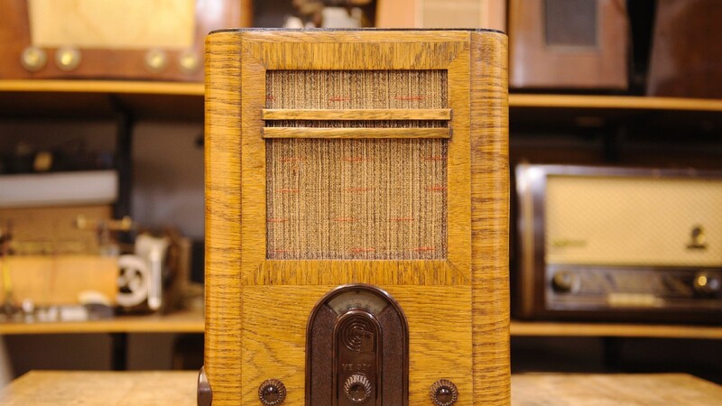 Ein "Volksempfänger" aus dem Jahr 1937/38 - auch Radio genannt.