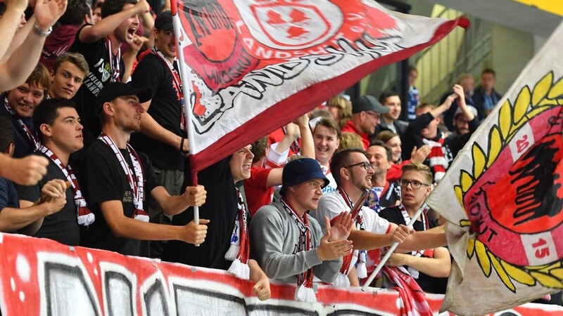 Der EV Landshut will sich bei seinen Fans für deren Engagement in der abgelaufenen Saison bedanken.