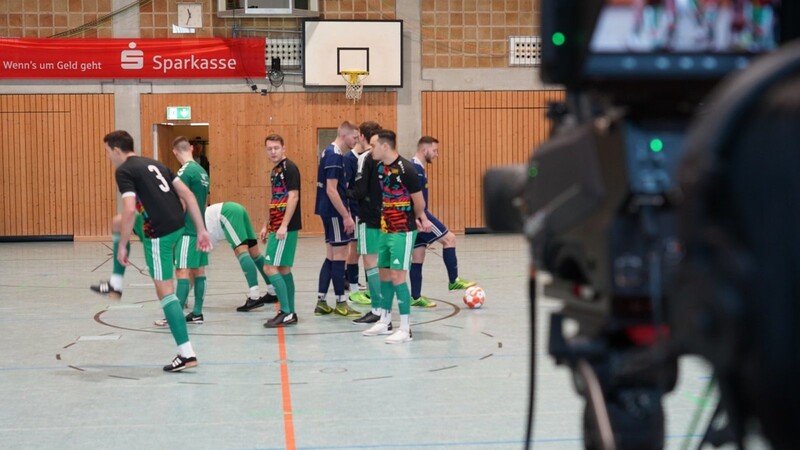 In einer siebenstündigen Live-Übertragung brachte Niederbayern TV das Turnier zu den Zuschauern nach Hause.