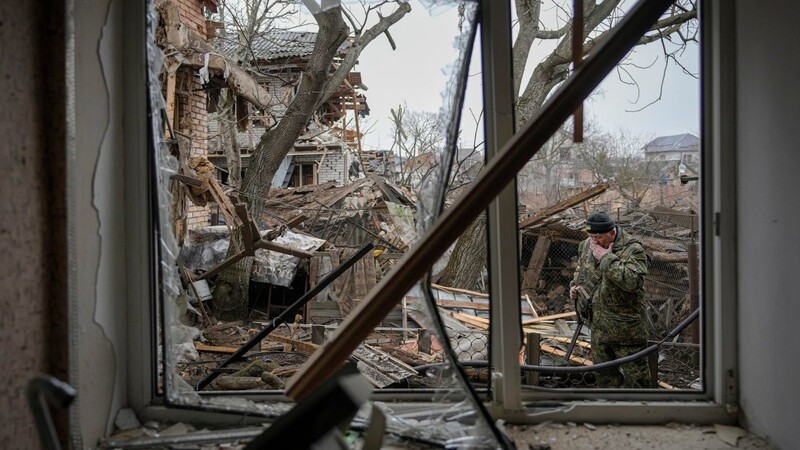 Vor den Toren Kiews: Im Krieg in der Ukraine verlieren viele Menschen ihre Häuser. Wir haben mit Leuten gesprochen, die nicht wissen, ob sie je wieder heimkehren können.