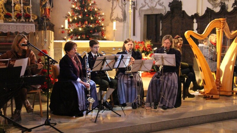 Entspannen und die schöne Musik genießen hieß es am Montag beim Benefizkonzert in der Pfarrkirche in Viechtach.
