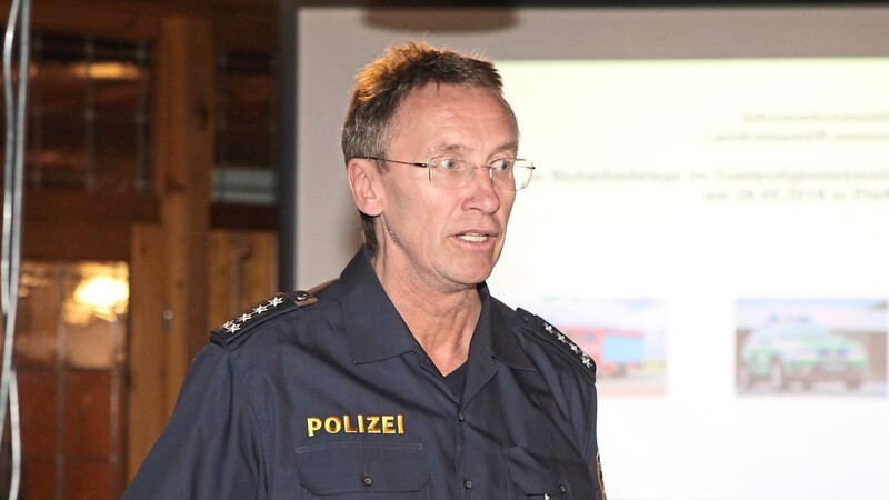 Erster Polizeihauptkommissar Bernhard Walter leitet die Polizeiinspektion Rottenburg seit 2009.
