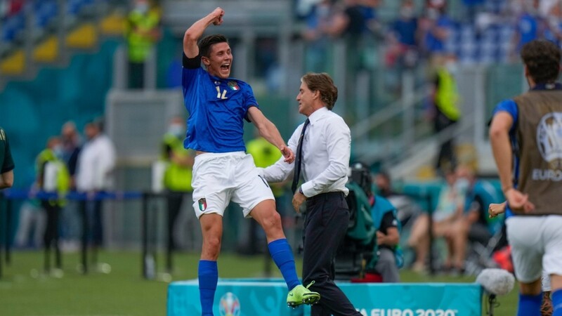 Italiens Matteo Pessina bejubelt den Treffer zum 1:0 gegen Wales.