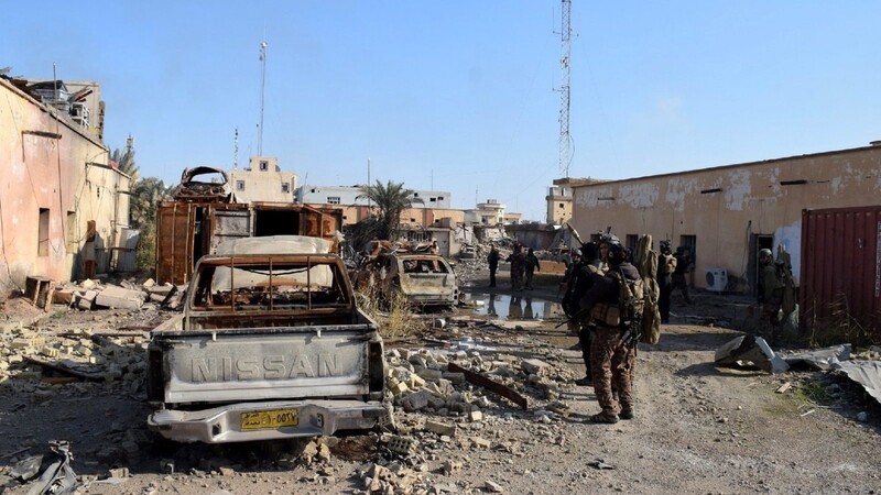 Nach der Rückeroberung großer Teile der Stadt Ramadi vom sogenannten Islamischen Staat demonstriert Iraks Regierung Entschlossenheit.