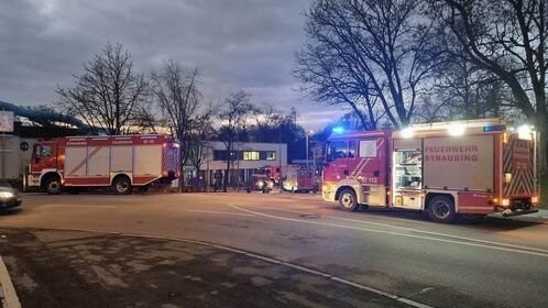 Die Straubinger Feuerwehr musste am Freitagnachmittag im Aquatherm einem Achtjährigen aus der Klemme helfen.