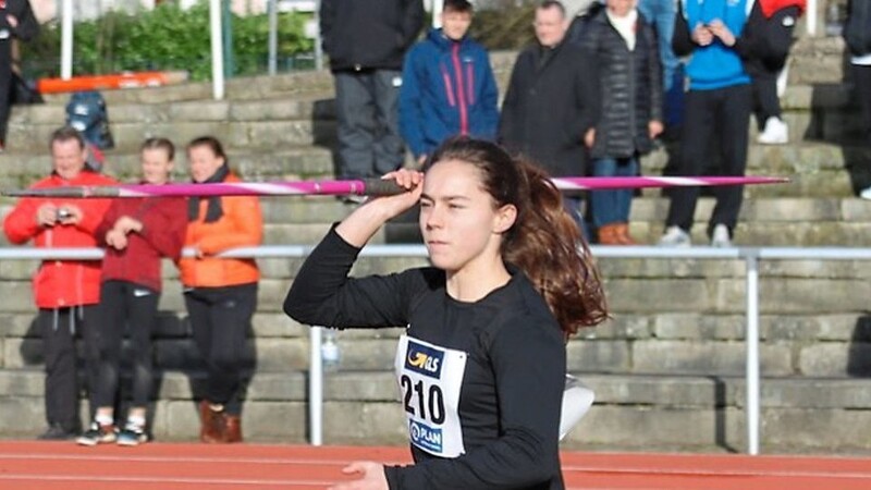 Auf dem Weg zur persönlichen Bestweite von 47,68 Metern: Elina Nebl beim Wettkampf in Neubrandenburg.  Foto: instasportfotos4free/Homas Barwitzki