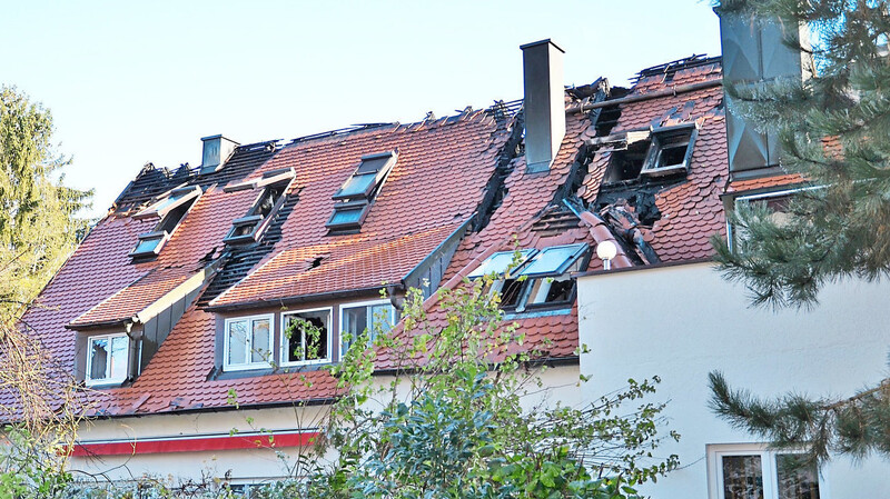 Am Morgen danach zeigte sich das Schadensbild: Stark in Mitleidenschaft gezogen sind das Ober- und Dachgeschoß.