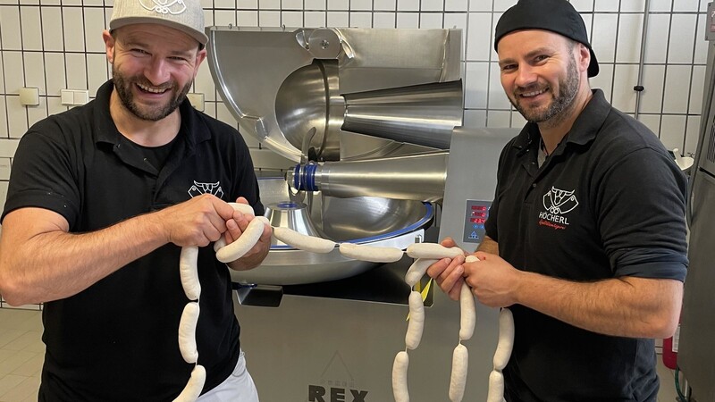 Die beiden Brüder Franz (links) und Andreas Höcherl sind für ihre innovativen Ideen bekannt. Am Samstag, 23. Oktober, bieten sie nun einen Weißwurst-Workshop an.