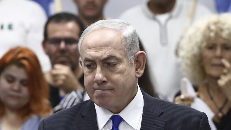 Benjamin Netanjahu muss ab Sonntag wegen Korruptionsvorwürfen vor Gericht.