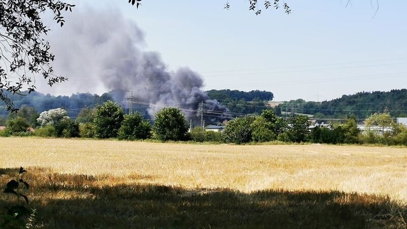 Erste Bilder vom Brand in Altdorf, veröffentlicht in der Facebook-Gruppe Landshut.