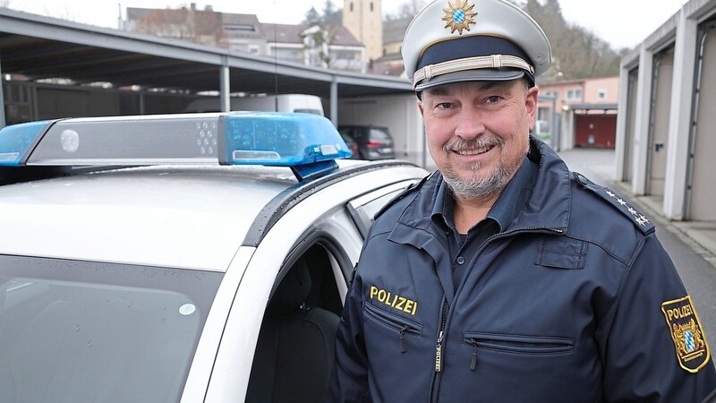 Stefan Potrykus leitet die VPI Deggendorf seit September 2021. Zuvor war er Chef der Polizeiinspektion Regen.