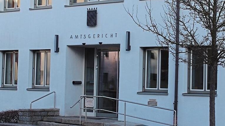 Der für Dienstagmorgen angesetzte Verhandlungstermin am Amtsgericht Viechtach konnte nicht stattfinden.