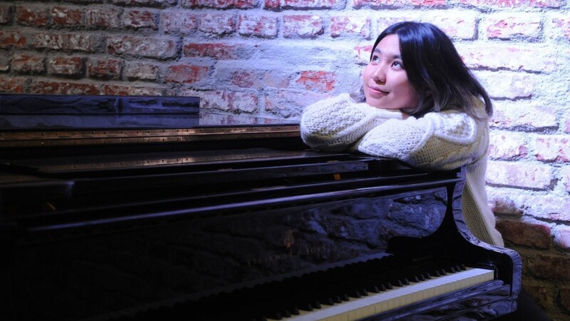 aus Ulaanbaatar, seit 5 Jahren in München: die Pianistin Shuteen Erdenebaatar.