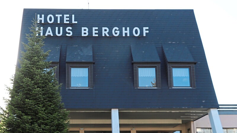 Im "Hotel Haus Berghof" darf nur für einen Urlaub gewohnt werden, nicht dauerhaft. Dennoch waren in den letzten Jahren dort immer wieder Menschen mit ihrem Wohnsitz gemeldet.