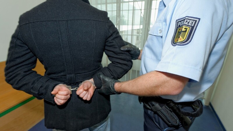 Silvester hat für einen russischen Staatsbürger im Gefängnis geendet.