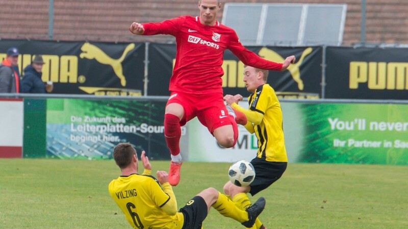 Mateusz Krawiec und die SpVgg Hankofen-Hailing wollen gegen Aufsteiger TSV Nördlingen wieder einmal einen Sieg einfahren.