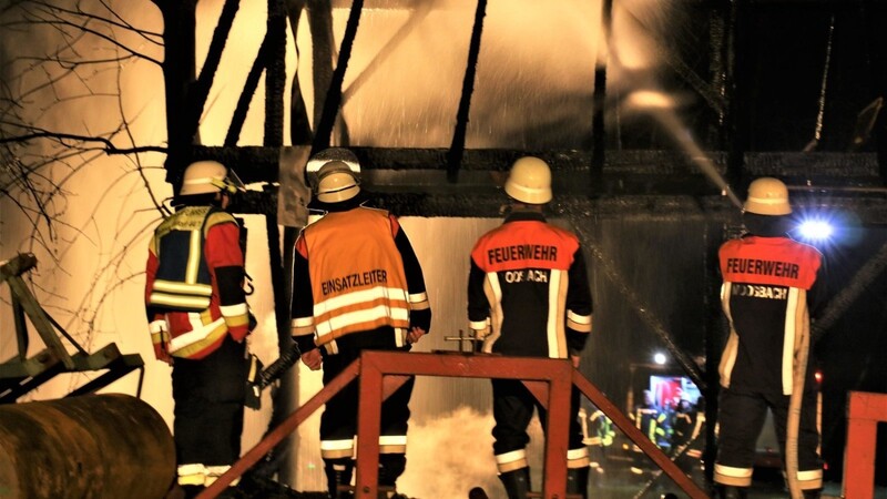 Auch der Scheunenbrand am 1. April in Viechtafell wird dem Angeklagten zur Last gelegt.