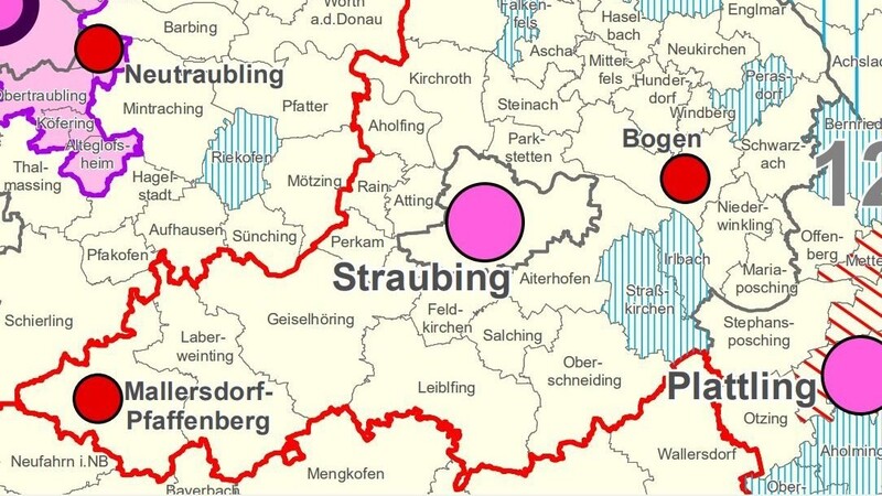 Der aktuelle Plan der Teilfortschreibung: Mallersdorf-Pfaffenberg und Bogen sind durch die roten Punkte symbolisch als Mittelzentren dargestellt. Beide sind "zentrale Orte des LEPs". Die blau schraffierten Flächen sind Gemeinden im Raum mit besonderem Handlungsbedarf. Alle anderen Gemeinden gehören der Kategorie "Allgemeiner ländlicher Raum" an.