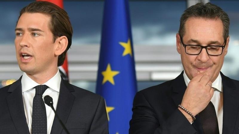 Nach dem Rücktritt von FPÖ-Chef und Vizekanzler Strache (rechts neben Kanzler Sebastian Kurz) spricht vieles in Österreich für Neuwahlen.