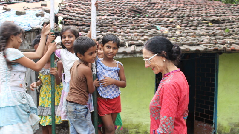 Viele Menschen in Kalkutta leiden unter Armut. Dr. Nicole Diederich war für die "German Doctors" zum zweiten Mal in Indien. Sie hilft Menschen, die sich keinen Arzt leisten können.