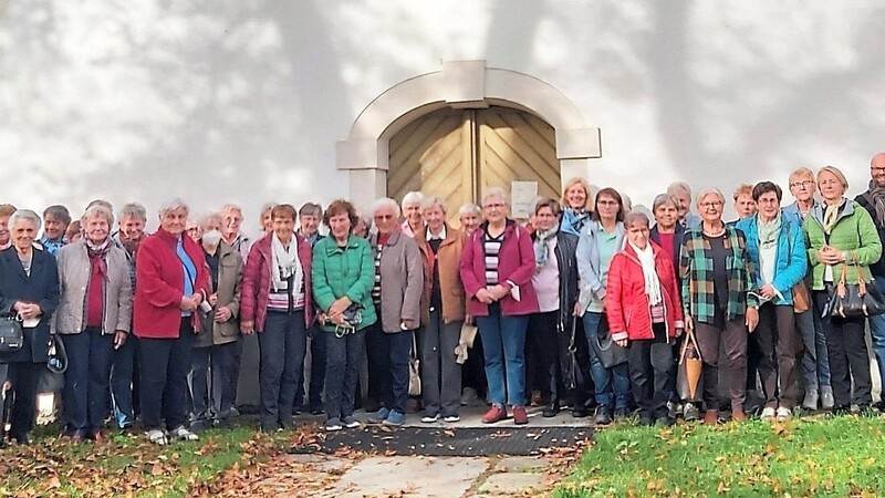 Zahlreiche Teilnehmer nahmen am Seniorenausflug der Pfarreiengemeinschaft statt.