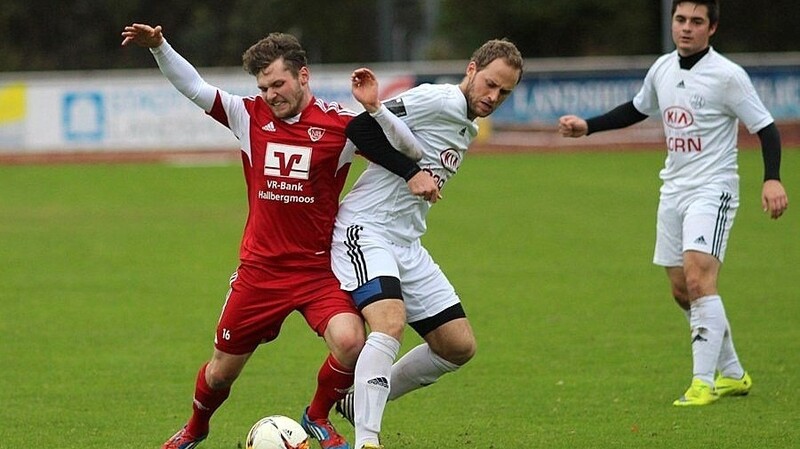 Die SpVgg Landshut verlor gegen Hallbergmoos, obwohl sie die aktivere Mannschaft war.