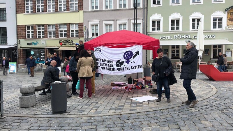 Gegen den Infostand des "Dritten Wegs" hatte die "Linksjugend Solid" eine Demonstration angekündigt.