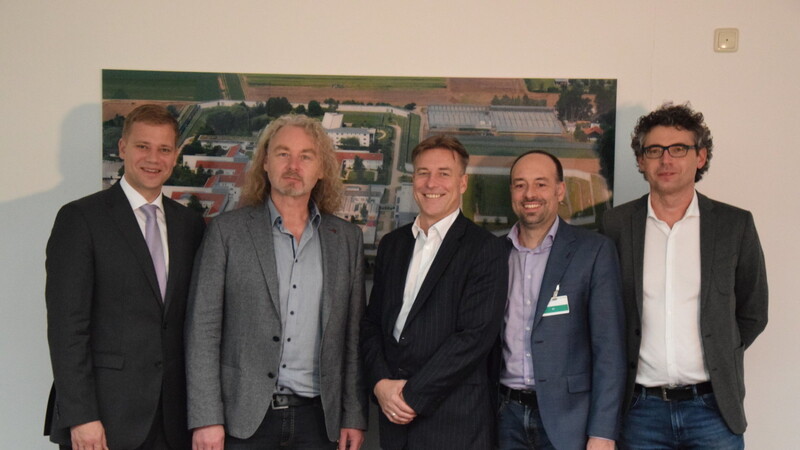 Bei der Vorstellung der neuen Führungsmannschaft im BKH Straubing (v.l.): Dr. Olaf Heinrich, Michael Zehrer, Dr. Joachim Nitschke, Dr. David Janele und Thomas Klement.