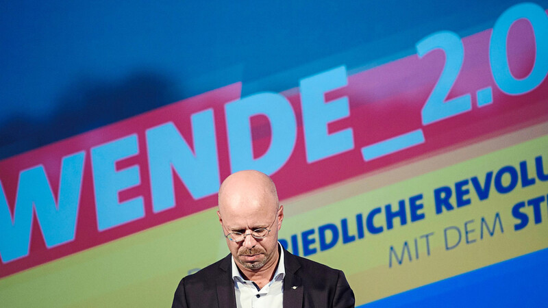 Andreas Kalbitz, Spitzenkandidat der AfD in Brandenburg, ruft eine "Wende 2.0" aus.
