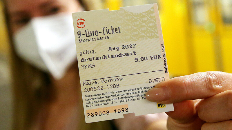 Schon ab 1. Juni ist es so weit: Mit einem 9-Euro-Ticket können Fahrgäste dann einen Monat lang den gesamten öffentlichen Nahverkehr in ganz Deutschland nutzen.