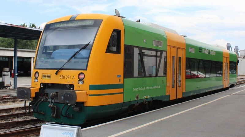 Der Verein Go-Vit setzt sich für den Erhalt der Bahnstrecke Viechtach - Gotteszell ein.
