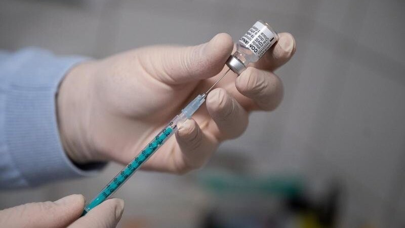 In den kommenden Wochen möchte Biontech seinen Corona-Impfstoff auch für Kinder im Alter zwischen fünf und elf Jahren beantragen. (Symbolbild).