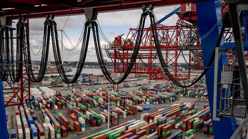 Für die deutsche Wirtschaft steht in den aktuellen Handelskonflikten viel auf dem Spiel. (Symbolfoto vom Hamburger Hafen)