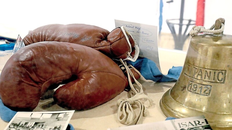 Bandagen, Boxhandschuhe, Fotos: Erinnerungsstücke aus der Geschichte des Vereins.