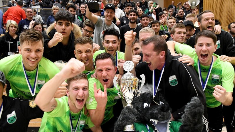 Der 1. FC Penzberg hat in Dingolfing die Bayerische Hallenmeisterschaft 2020 gewonnen.