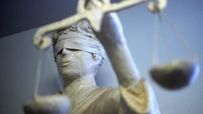 Vor dem Landgericht Deggendorf wird ab Mittwoch ein Verfahren wegen Vergewaltigung neu aufgerollt. (Symbolbild)