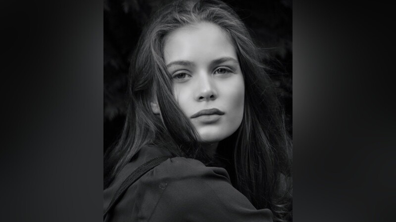 Pharah Seutter aus Regensburg ist 21 Jahre alt und Model und Influencerin. Ihren Stil beschreibt sie als klassisch und schlicht. Ihre Lieblingsfarben sind schwarz und weiß.