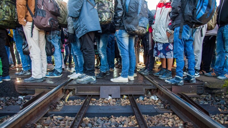 Mehrere Flüchtlinge sind am Mittwoch aus einem Sonderzug auf dem Weg nach Düsseldorf geflohen.