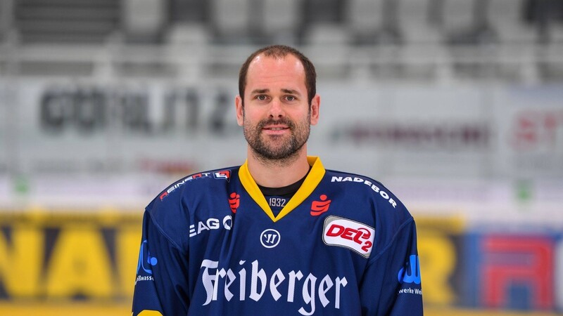 David Kuchejda (hier im Trikot der Lausitzer Füchse) wechselt zur kommenden Spielzeit von den Eispiraten Crimmitschau nach Deggendorf.