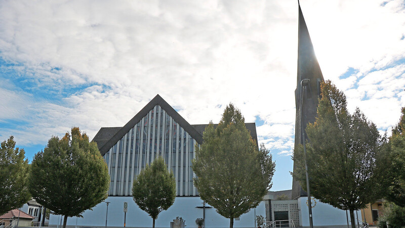 Die Pfarrkirche St. Bartholomäus wurde vor über 50 Jahren an der Hauptstraße in Geigant neu errichtet.