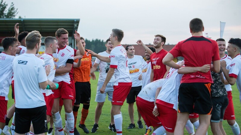Zehn Saisonsiege, wie hier bei der DJK Vilzing, konnte die Jahn-U21 bislang bereits feiern. (Foto: Fabian Roßmann)