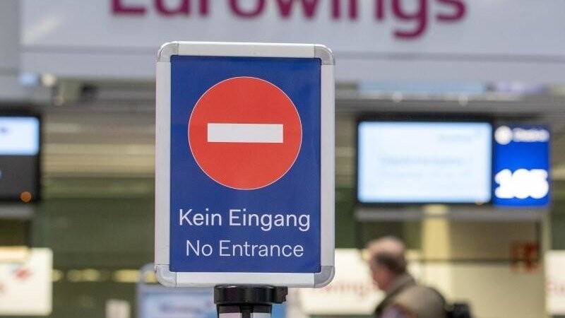 Die Kabinengewerkschaft Ufo hat den Warnstreik der Flugbegleiter der Lufthansa-Töchter Eurowings, Germanwings, Lufthansa Cityline und Sunexpress bis um Mitternacht verlängert.