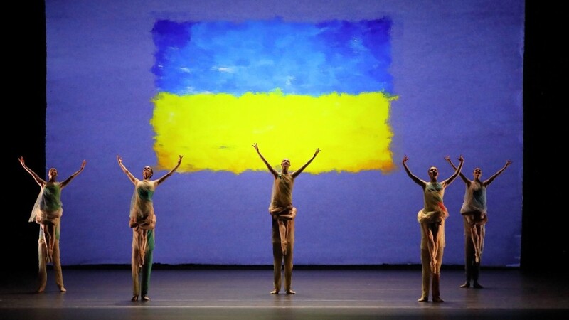 Die ukrainischen Farben am Ende von Alexei Ratmanskys Mussorgsky-Ballett "Bilder einer Ausstellung"