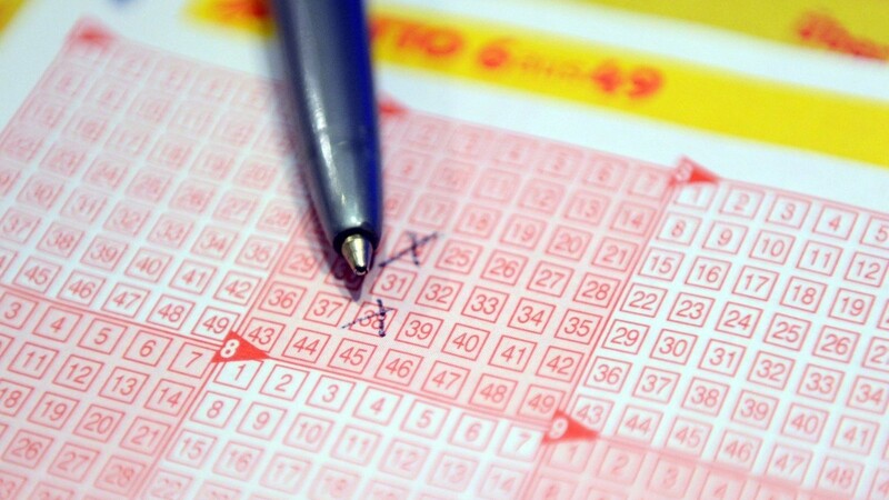 Laut Polizei Cham werden die Mahnschreiben im angeblichen Auftrag einer "Euro Lotto Zentrale Jackpot 6/49" verschickt. (Symbolbild)